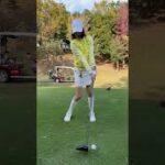 ゴルフ女子の渾身のドライバー、打つよぉ、打つよぉ・・・いや、打たんのかい！ #Shorts