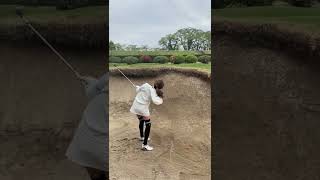 人気ゴルフ女子・岩崎静羅さんのバンカー練習・熊谷ゴルフクラブ2022年4月