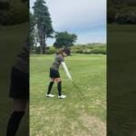 人気ゴルフ女子・岩崎静羅さんのアプローチ練習・熊谷ゴルフクラブ2022年5月