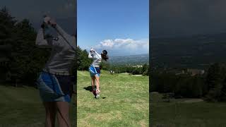 人気ゴルフ女子・あやのさんのティーショット10番・富士箱根カントリークラブ2022年5月