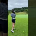 人気ゴルフ女子岩崎静羅さんのアプローチ練習オークビレッヂ2022年7月