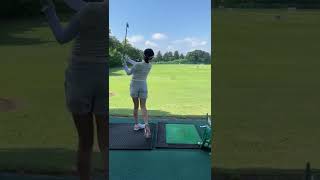 人気ゴルフ女子岩崎静羅さんのアイアン練習・熊谷ゴルフクラブ2022年7月