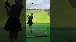 人気ゴルフ女子あおい夏海さんのドライバー練習・吉井カントリークラブ2022年9月