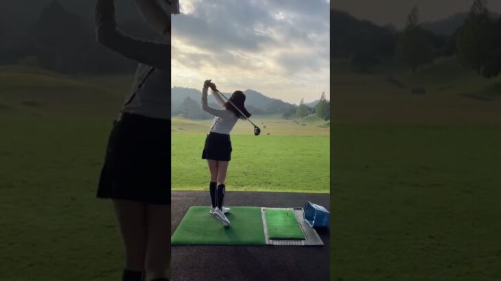 人気ゴルフ女子武田奈津美さんのユーティリティ練習・オークビレッジ2022年10月